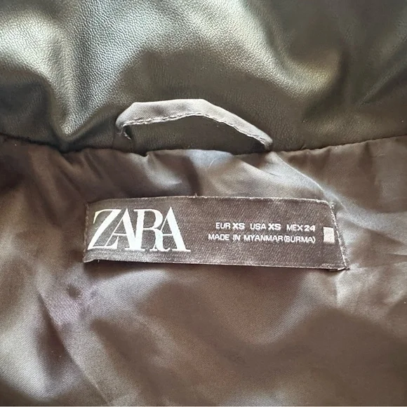 Zara Black Puffer Vest with Zipper Details - Picture 4 of 6